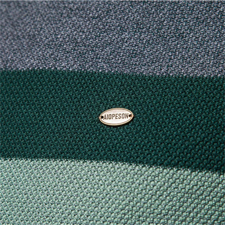 Stijlvolle heren casual trui, ronde hals, met unieke kleurblokken. Geschikt voor herfst en winter.