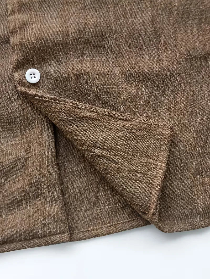 Zomers heren shortsetje in trendy koffiekleur, perfect als strandkleding of voor vakantiecomfort.