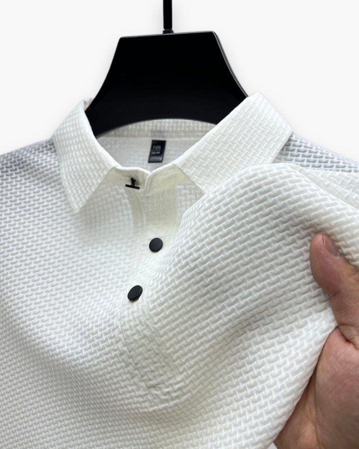 Stijlvolle heren casual zomerpolo met structuur, een veelzijdig en comfortabel poloshirt voor herenmode.
