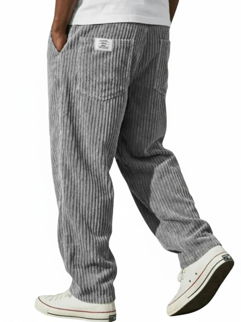 Heren corduroy broek met losse pasvorm, elastische tailleband & trekkoord voor optimaal comfort.