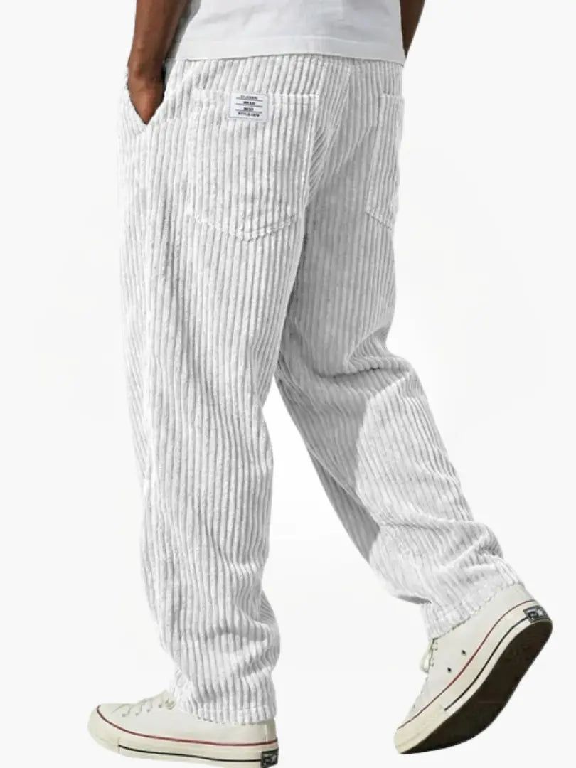 Veelzijdige herenbroek: corduroy, loose fit, elastische tailleband, perfect voor casual mode.