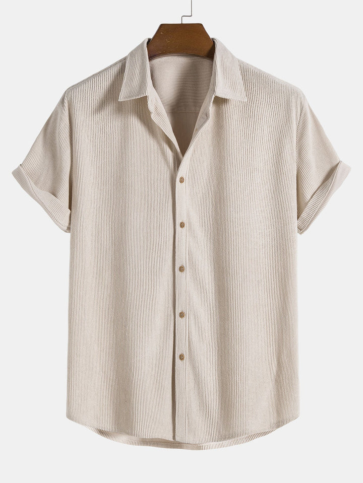 Veelzijdige heren tweedelige corduroy set, modieus en casual voor zomeroutfits en herfstmode.