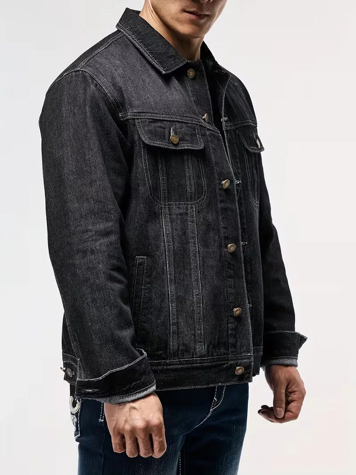 Heren spijkerjas, klassieke blauwe denim regular fit, essentieel voor herfst en lente.