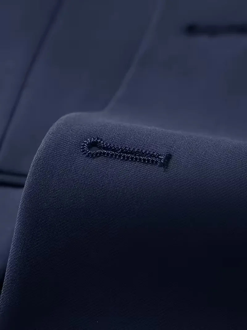 Veelzijdig herenpak: driedelig, slim fit, geschikt voor bruiloft, gala of zakelijke afspraak.