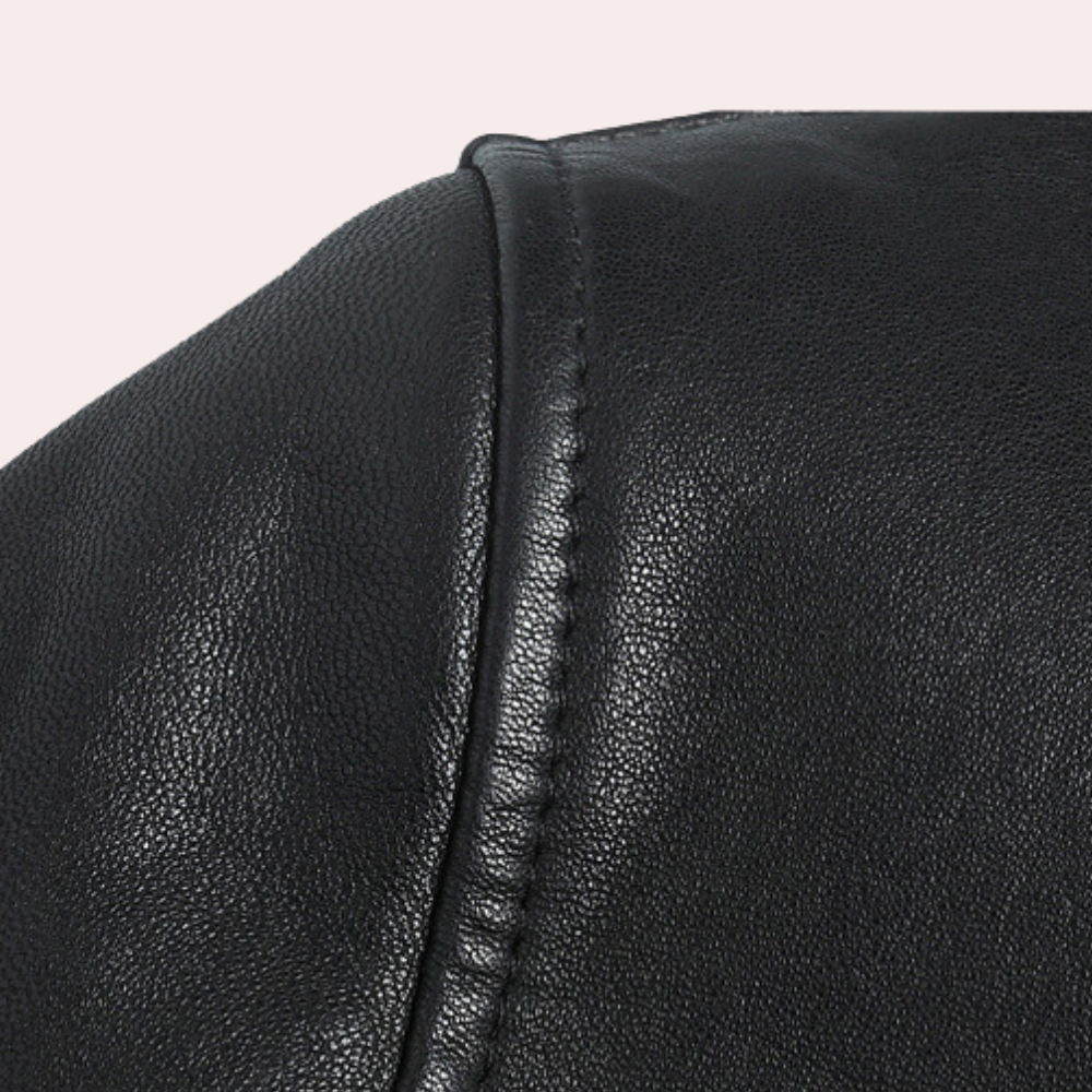 Klassieke heren herfstjas, perfect als overgangsjas. Elegante modeheren jas voor een verfijnde look.