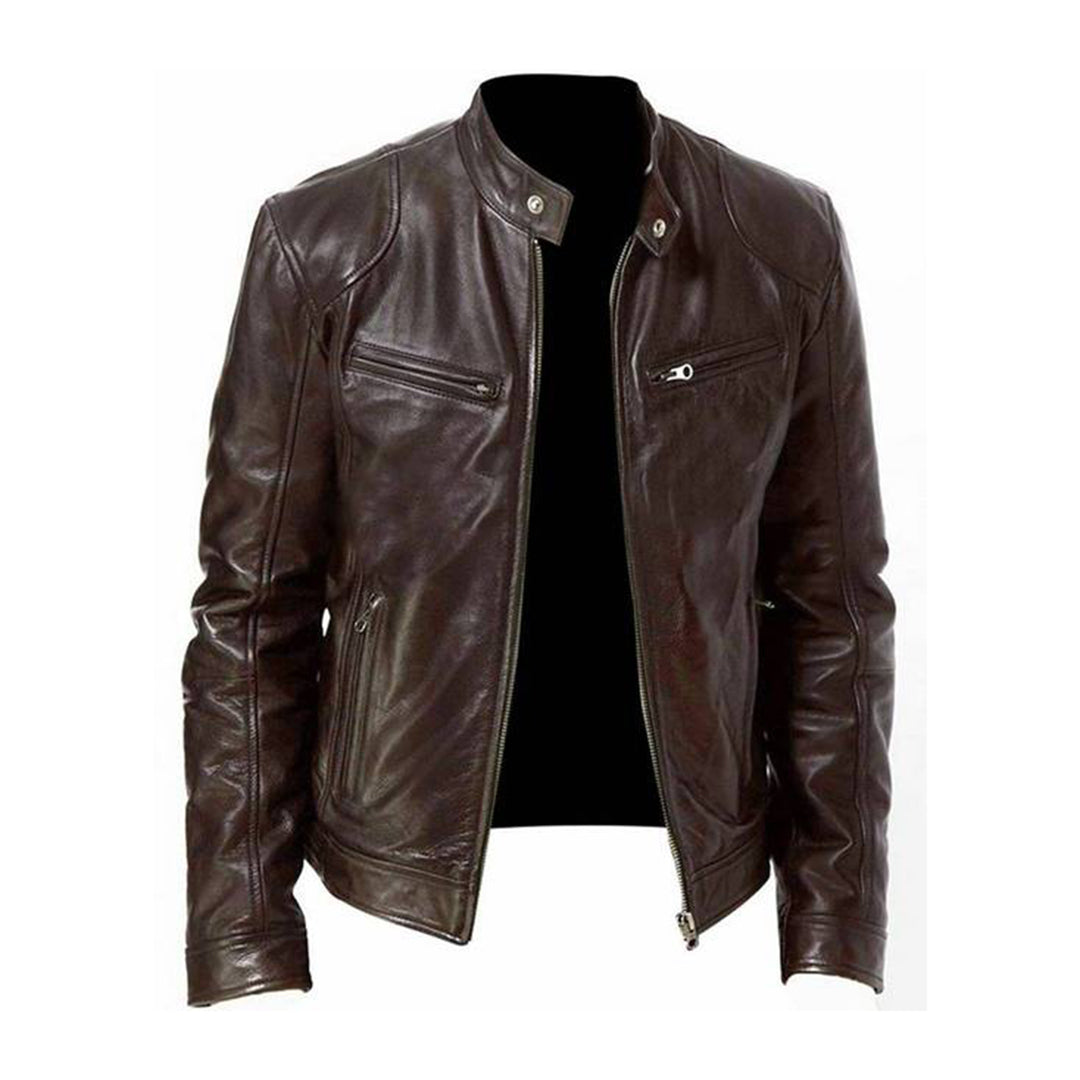 Man draagt elegante heren overgangsjas met klassieke pasvorm, ideaal voor dagelijkse, stijlvolle outfits.