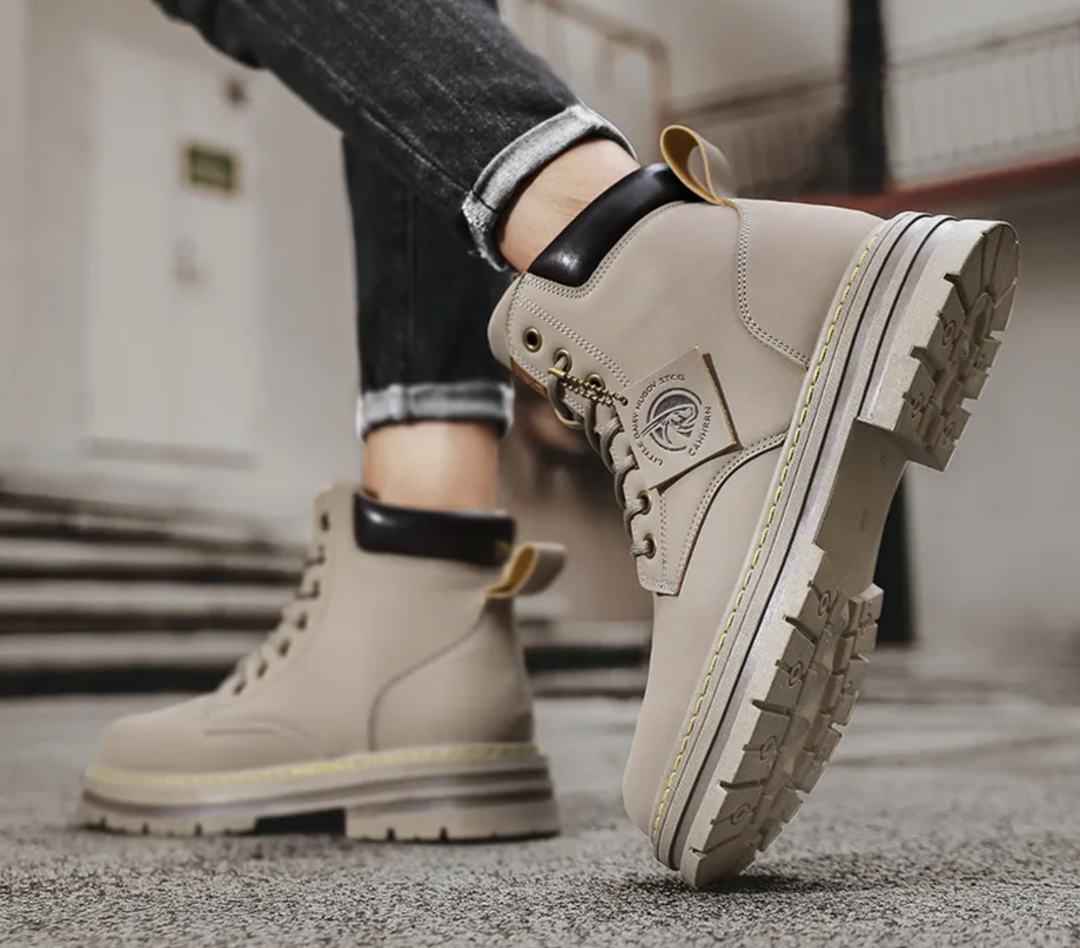 Trendy heren enkelboots met opvallend patchwork design, een must-have modeschoen.
