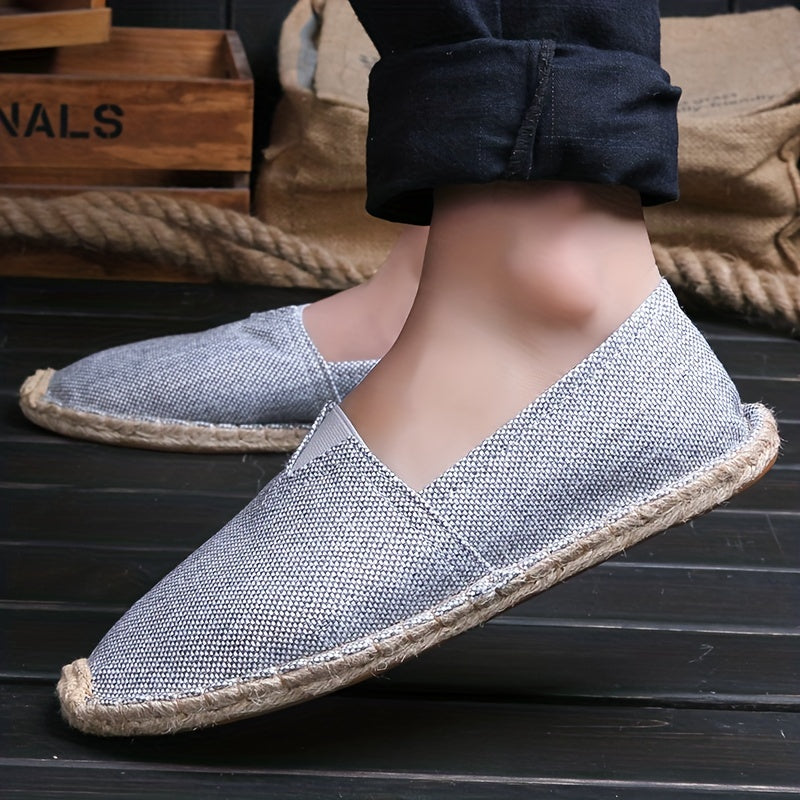 Grijze heren loafers espadrilles met antislipzool, comfortabele en veilige casual instappers voor de zomer.