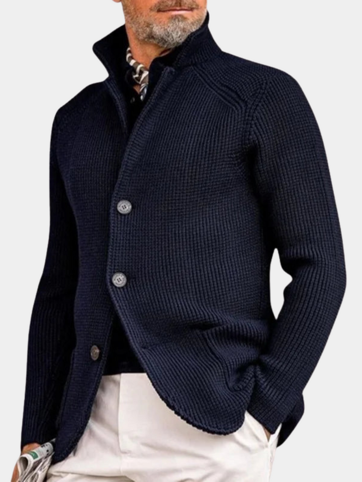 Heren gebreid cardigan: tijdloze stijl, comfortabele klassieke pasvorm voor herenkleding.