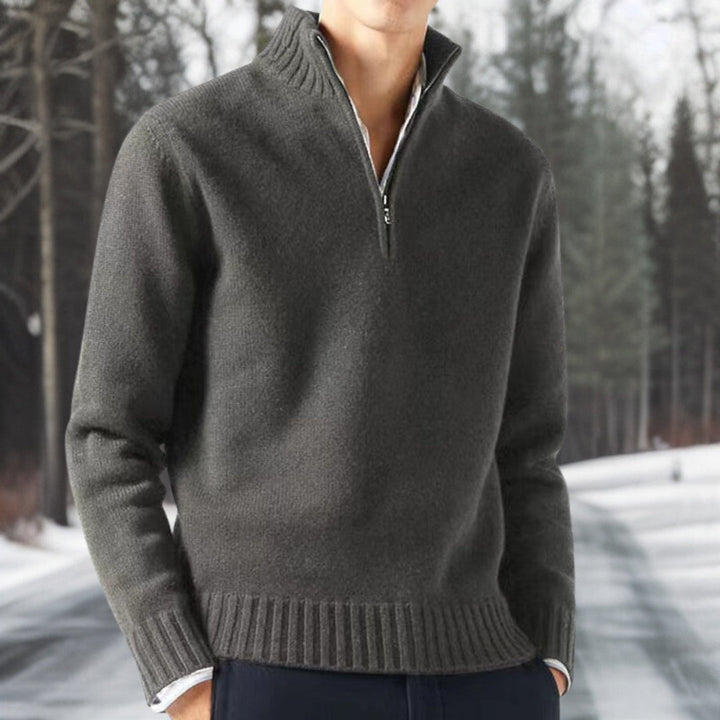 Veelzijdige heren pullover met unieke kwarts rits detail, essentieel voor herfstkleding.