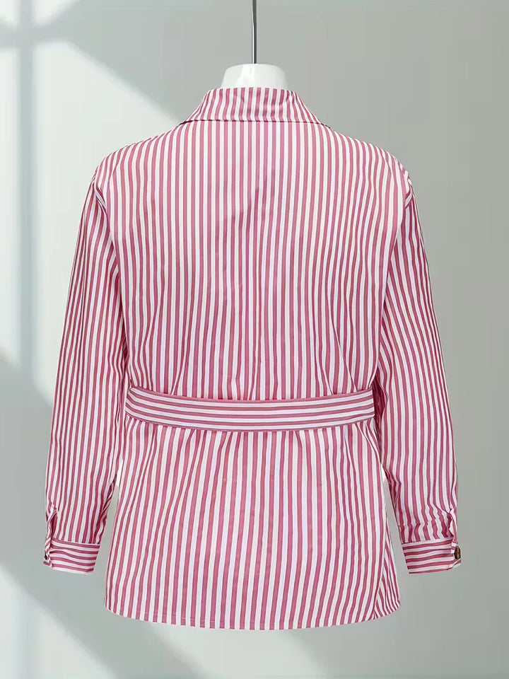 Lange mouwen gestreept heren overhemd met V-hals, casual en comfortabel voor alle dagen.