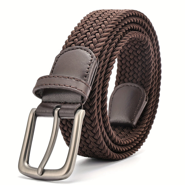 Stijlvolle rekbare herenriem met gevlochten design en zilverkleurige vierkante gesp, een veelzijdig accessoire.