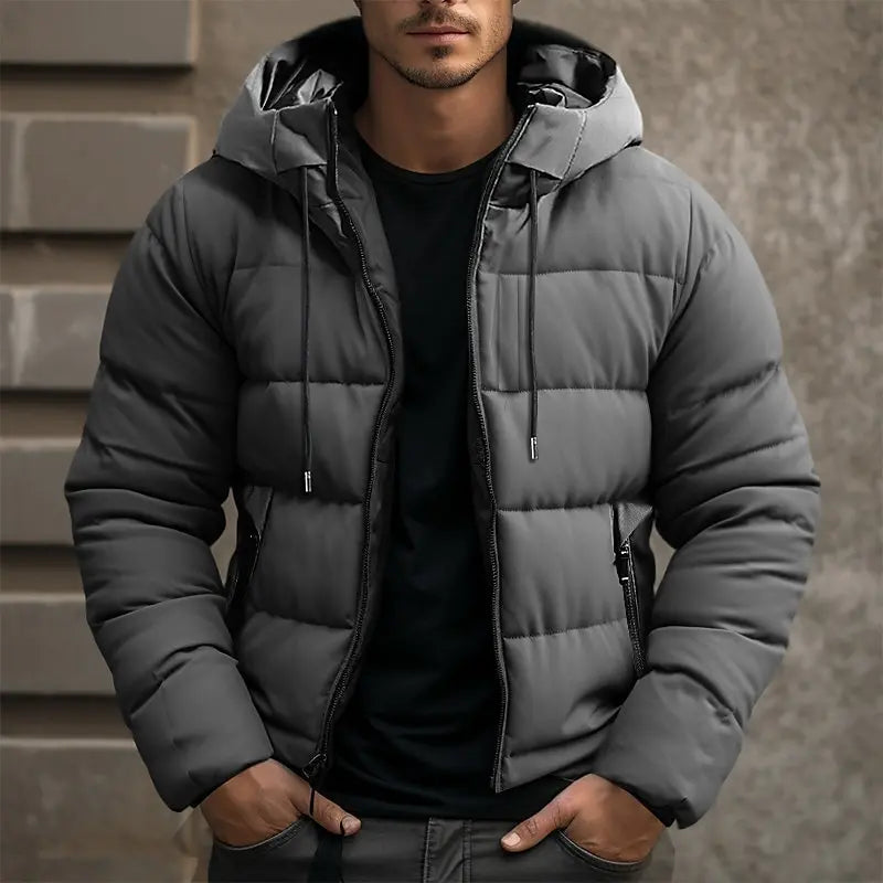 Modieuze heren puffer jas Finn, comfortabel gewatteerd, perfect als warme en stijlvolle winterjas voor mannen.