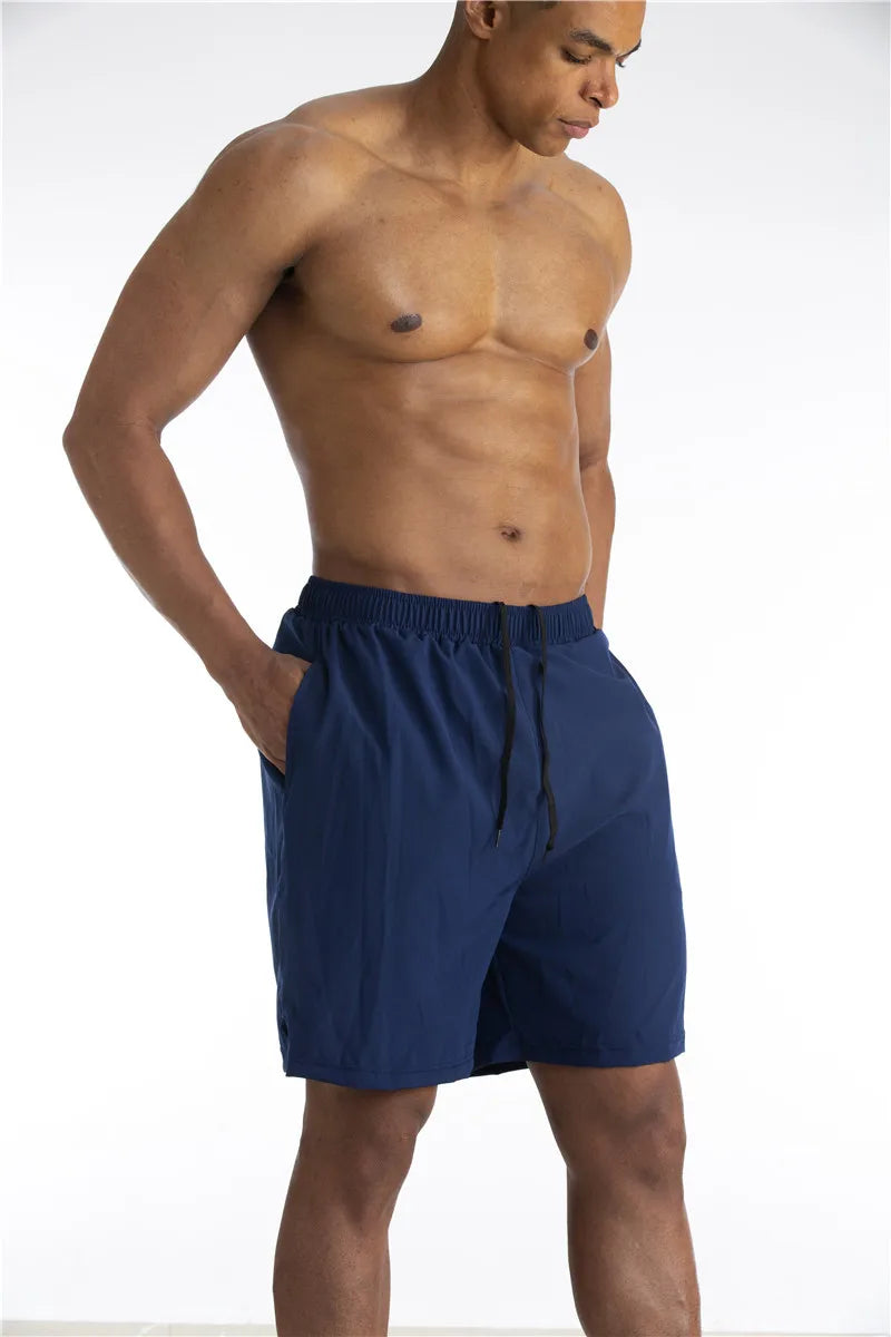 Moderne heren hardloopshorts, ademend en lichtgewicht, met comfortabele liner en handige telefoonzak.