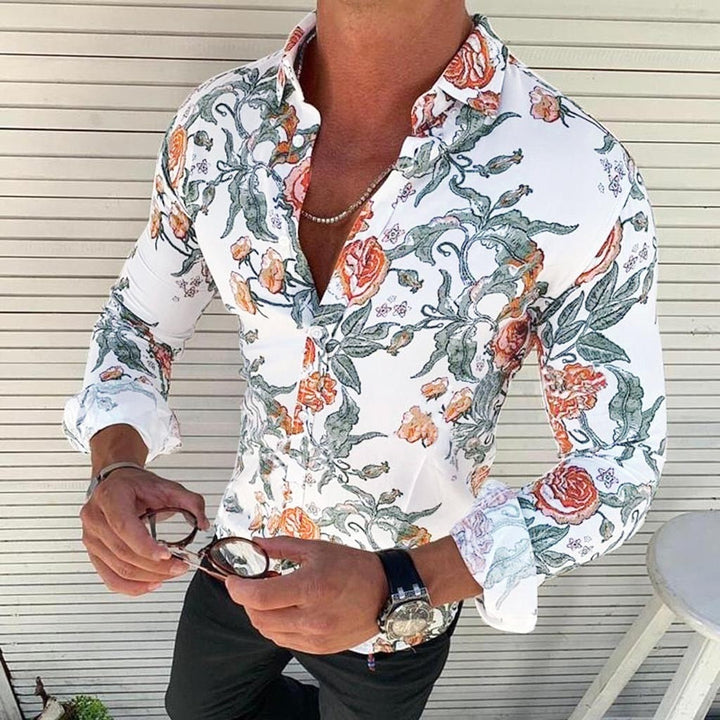 Zomers herenhemd: exotische bloemenprint, lange mouwen, reverskraag. Ideaal als vakantie overhemd voor heren.