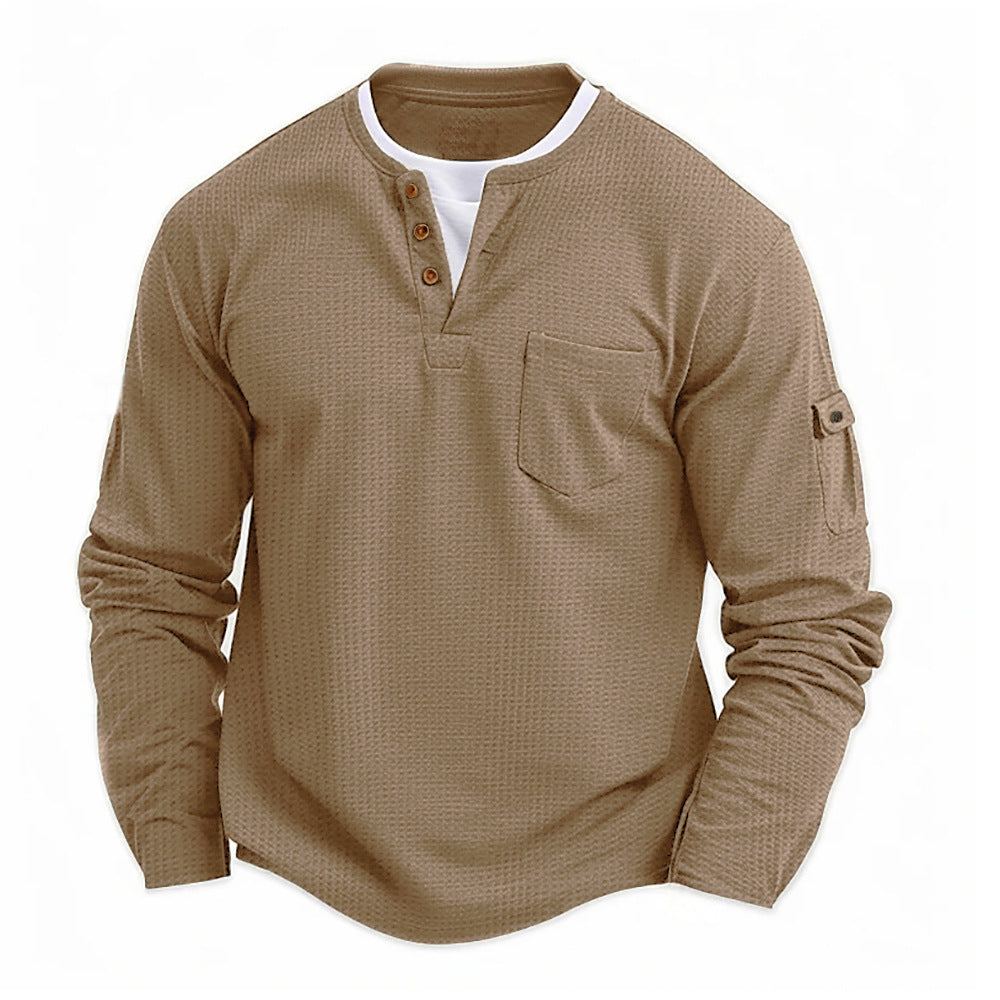 Effen heren henley shirt met lange mouwen, knoopsluiting en borstzak; een essentieel veelzijdig basisstuk.