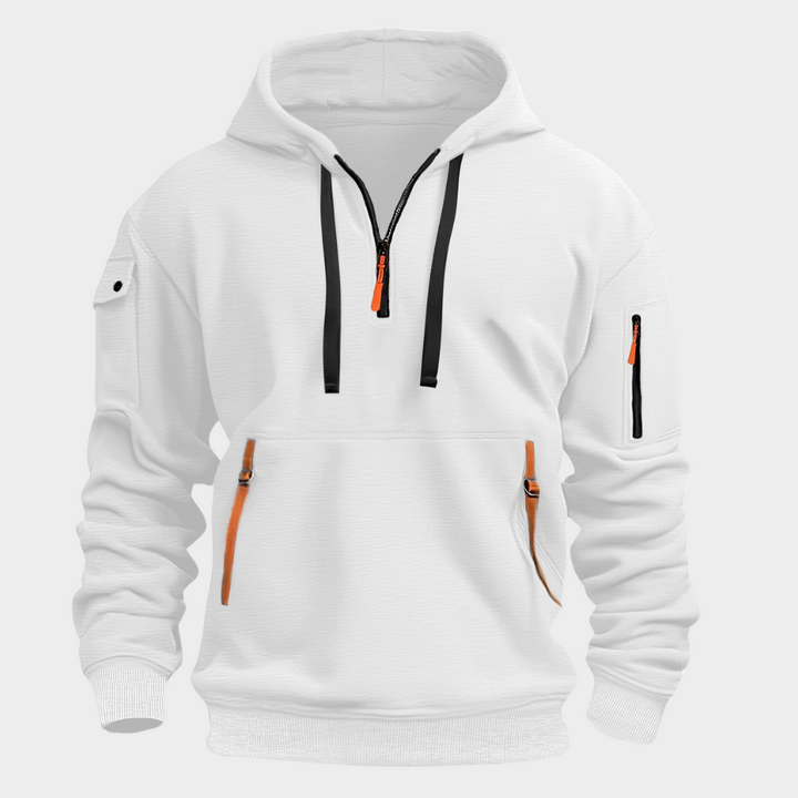 Man draagt comfortabele heren hoodie, ideaal voor casual look, moderne en relaxte stijl.