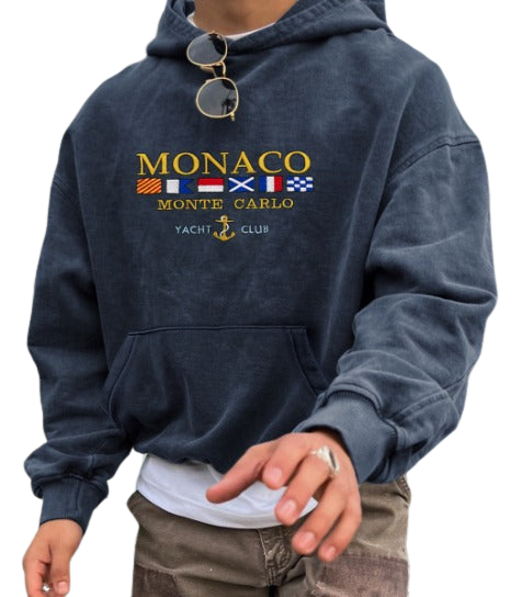 Nieuwe collectie: Zwarte heren hoodie, luxe en sportief, geschikt voor diverse bovenkleding combinaties.