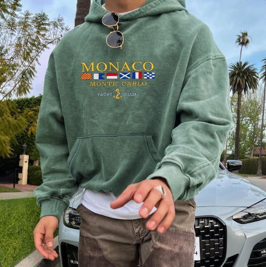 Close-up van een comfortabele heren hoodie met luxe details, een must-have in herenmode streetwear.