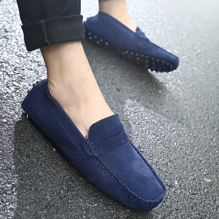 Klassieke heren loafers, comfortabel en modieus instapmodel. Hoogwaardige Italiaanse schoenen.