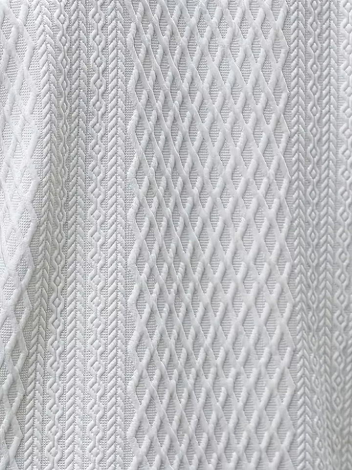 Moderne heren jacquard polo met korte mouwen en een diepe V-hals, perfect voor stijlvolle herenkleding.