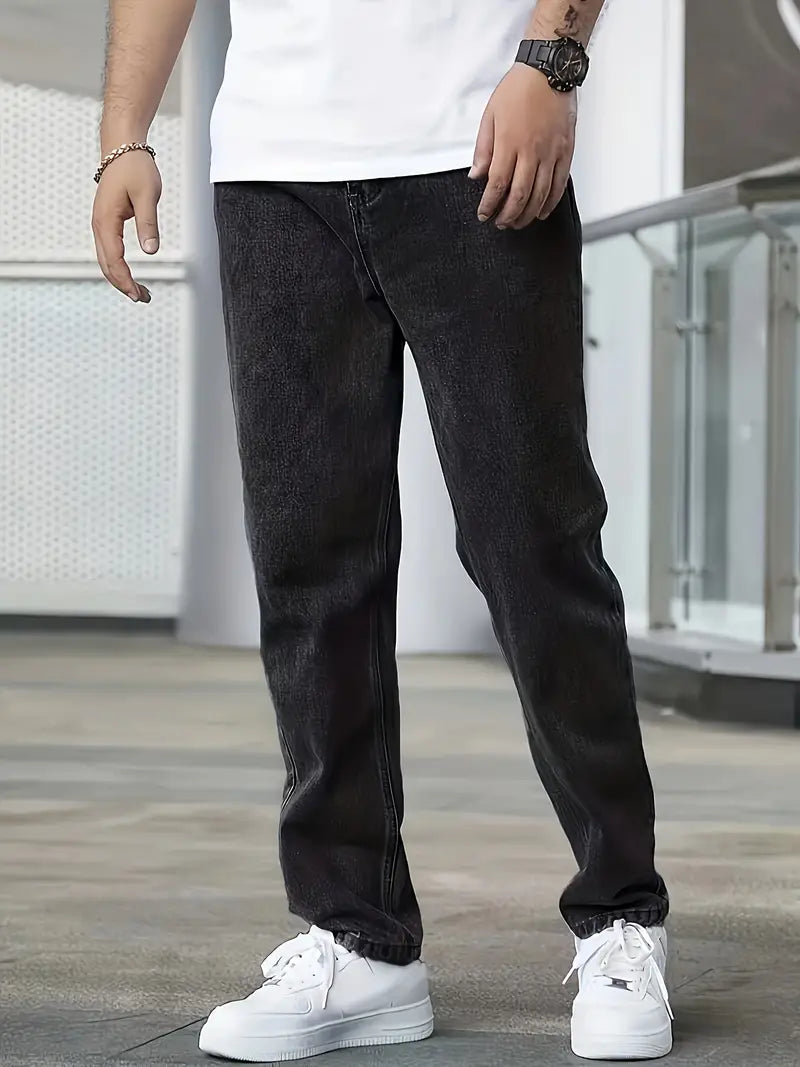 Comfortabele heren jeans, rechte pijpen, lichte wassing, duurzaam en geschikt voor alle seizoenen.