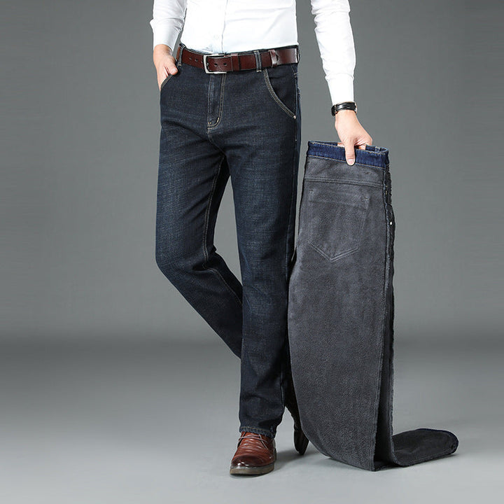 Heren jeans met rechte pijpen en warme voering in donkerblauw. Ideaal voor winterse dagen.