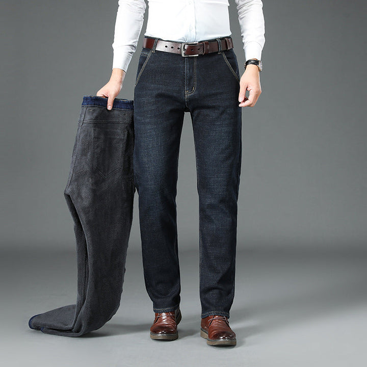Zwarte heren jeans met rechte pijpen en warme voering. Essentieel voor winter herenkleding.