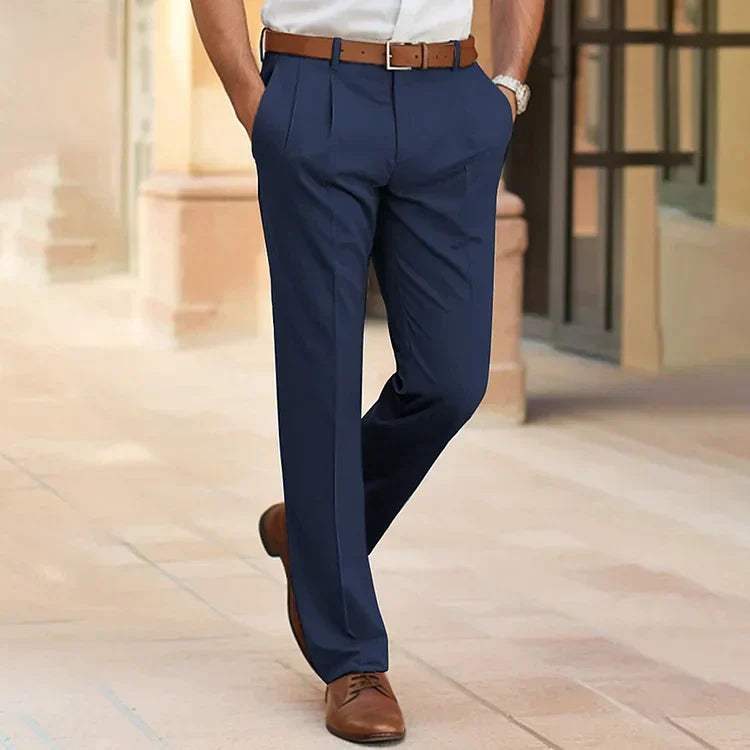 Heren kantoorbroek met rechte pijp, donkerblauw, ideaal voor comfortabel casual werk, van polyester/katoen.