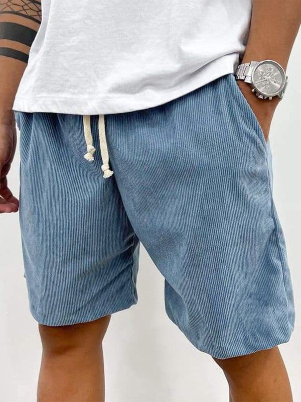 Heren korte broek met unieke ribstructuur, ideaal voor zomerse casual outfits. Comfortabel en stijlvol.