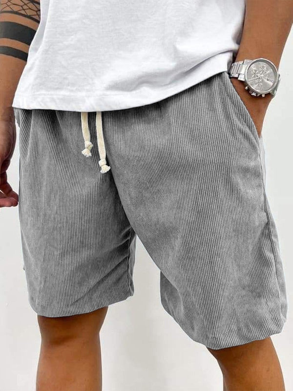 Moderne heren korte broek met subtiele ribstructuur, ideaal voor casual zomerlooks. Comfortabele herenmode.