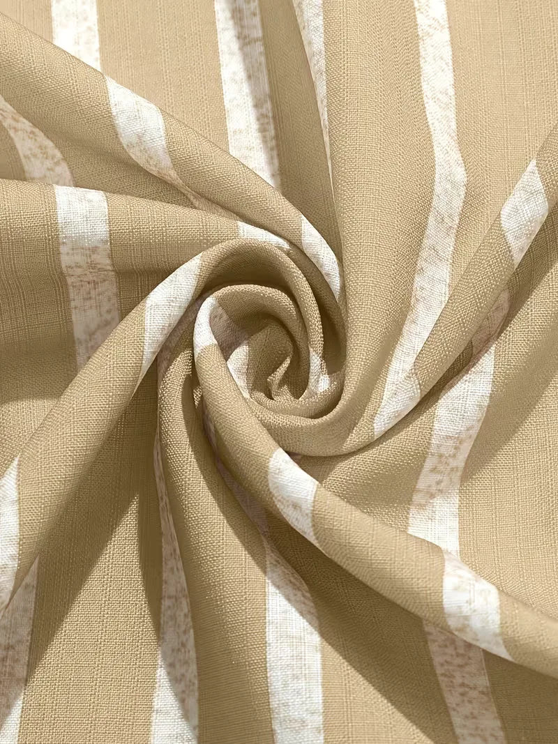 Trendy heren korte mouw overhemd met fijne strepen, V-hals, comfortabel voor vrije tijd.