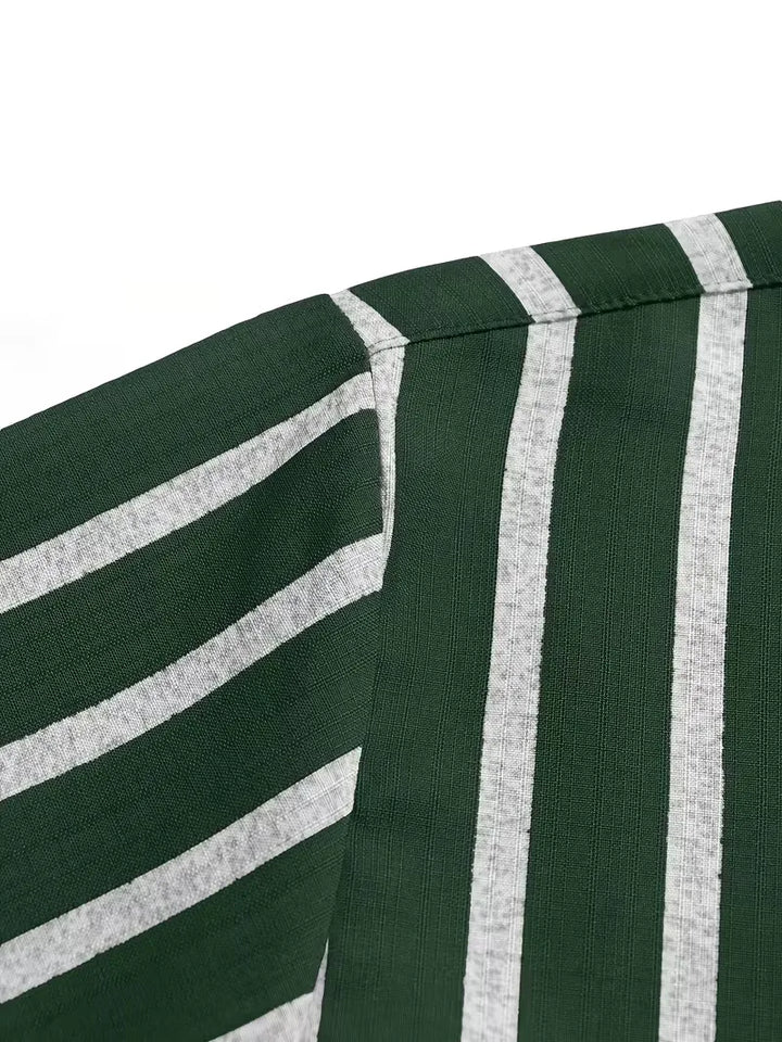Zomers heren korte mouw overhemd, gestreept, met regular fit, trendy en comfortabel tegelijk.
