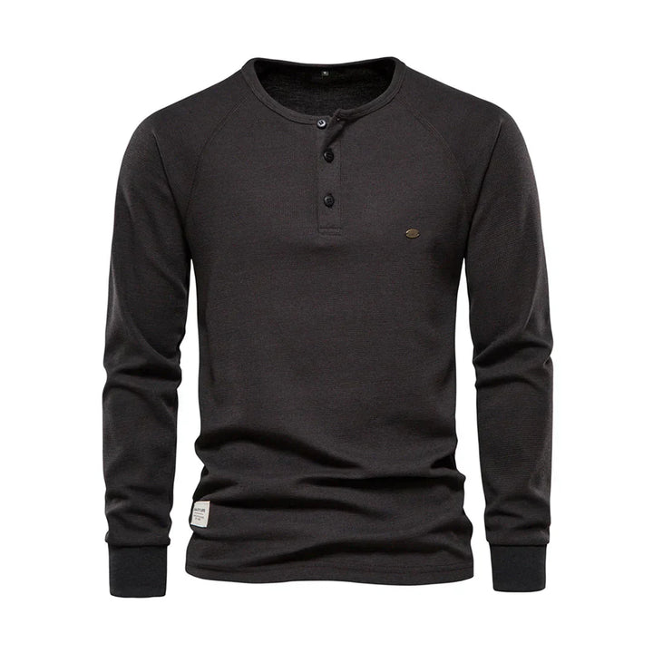 Heren shirt, lange mouwen, ronde hals. Combineert comfort met stijl; een tijdloos bovenstuk voor elke man.