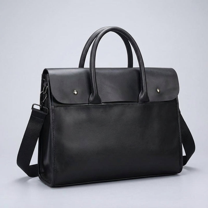 Gedetailleerde retro heren laptoptas 14 inch in bruin PU leer, met gespen; stijlvolle en functionele werktas.