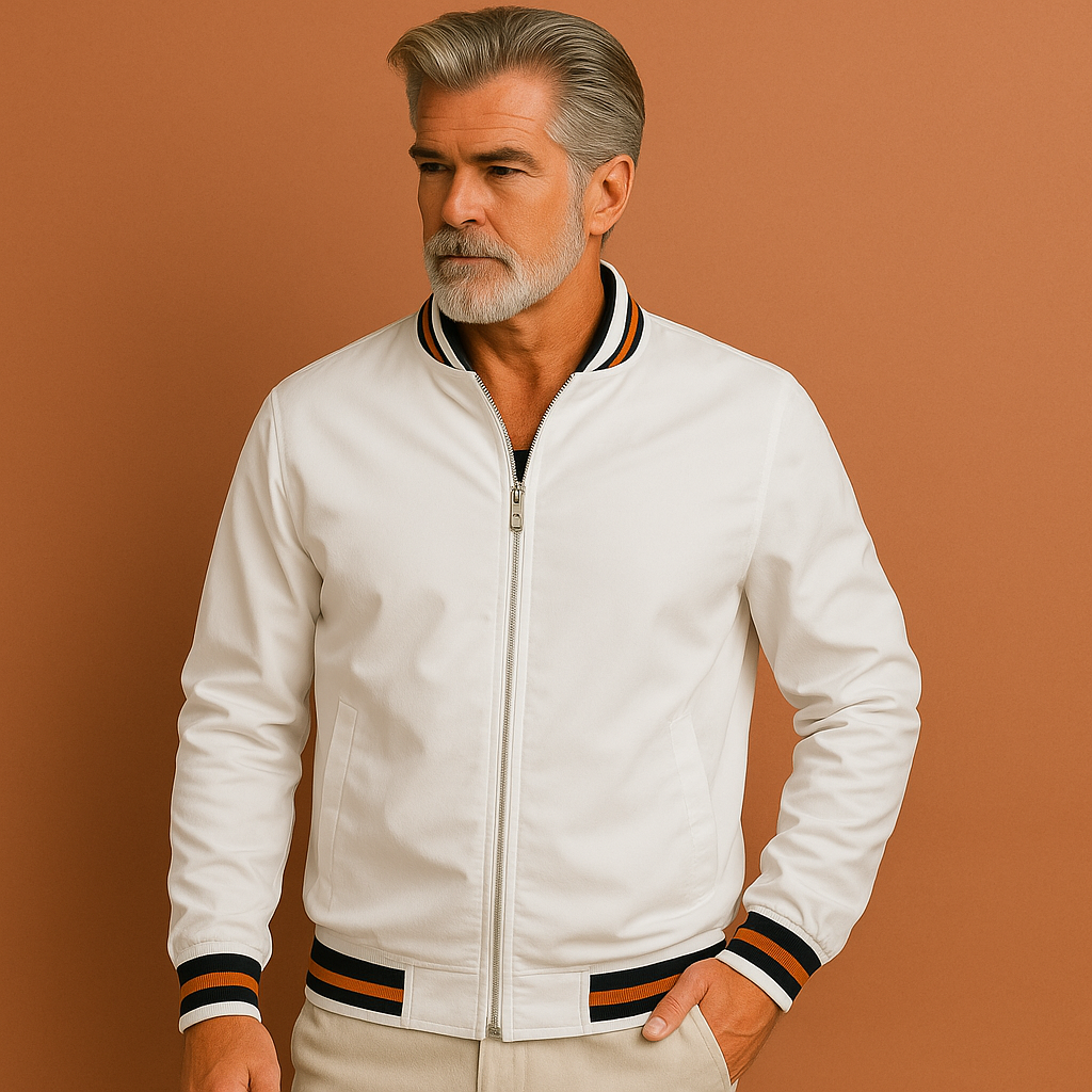 Lichtgewicht heren herfstjas met sportieve opstaande kraag en ritssluiting. Geschikt voor casual en sportieve look.
