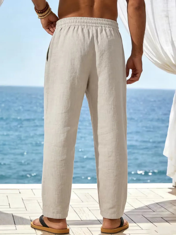 Geschikte heren chino voor warm weer, linnen stof, elastische taille voor extra comfort.