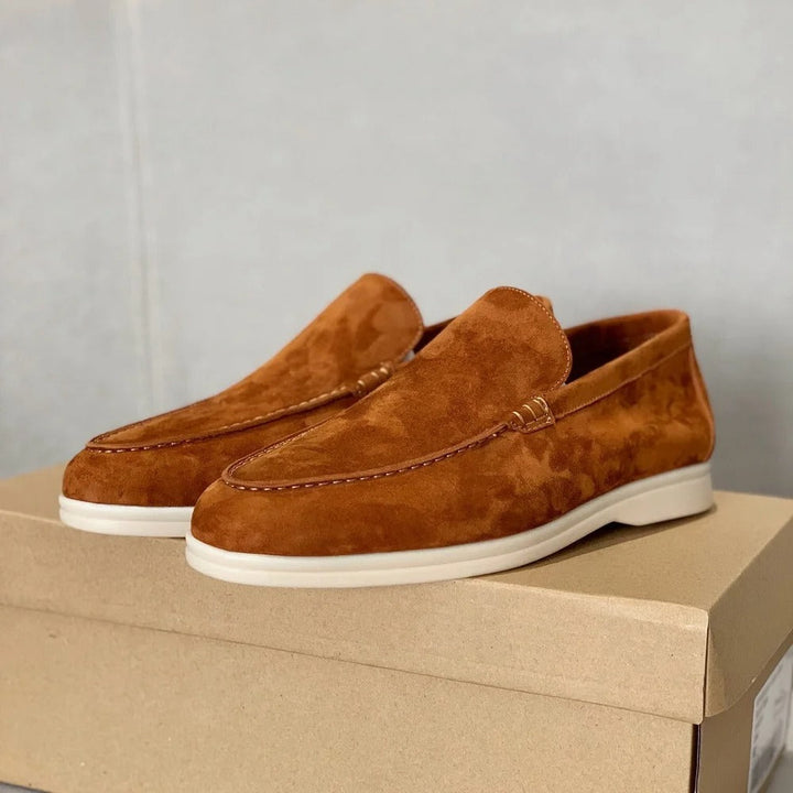 Heren loafers in Old Money stijl, comfortabel en elegant voor een tijdloze casual chic look.