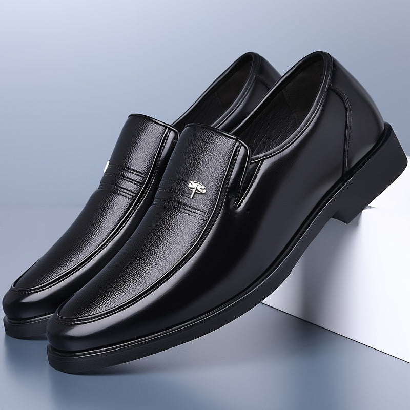 "Heren loafers van hoogwaardig leer, ademend en lichtgewicht, met slip-on ontwerp en stijlvolle, luxe uitstraling."