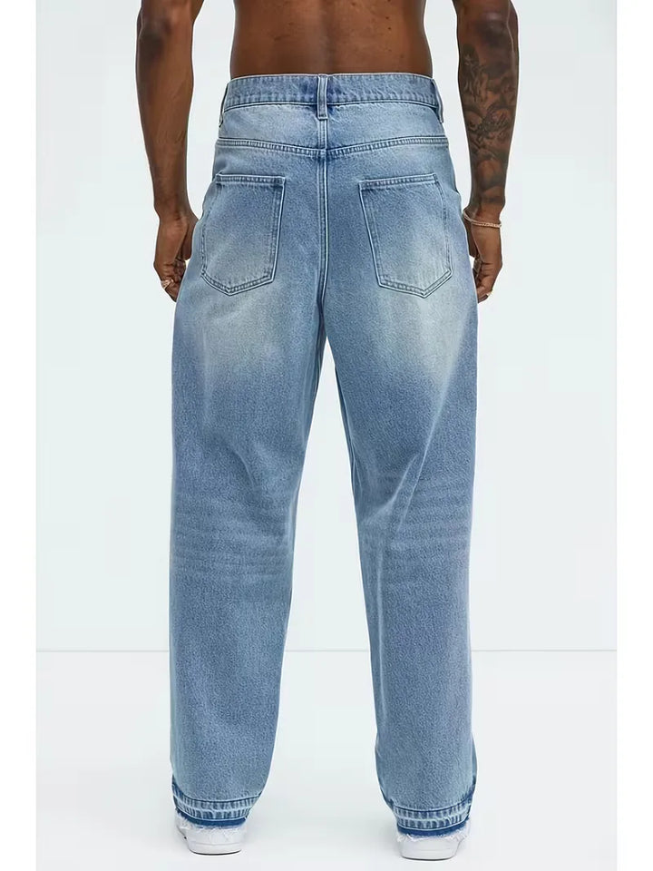 Modieuze lichtblauwe heren loose fit jeans, ideaal voor een relaxte streetwear look in lente/zomer.