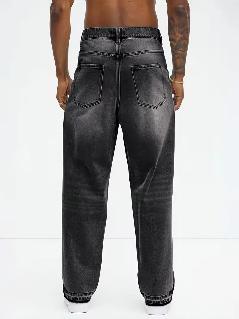 Donkergrijze heren loose fit jeans, wijde pasvorm, modieus en comfortabel voor herfst en dagelijks gebruik.