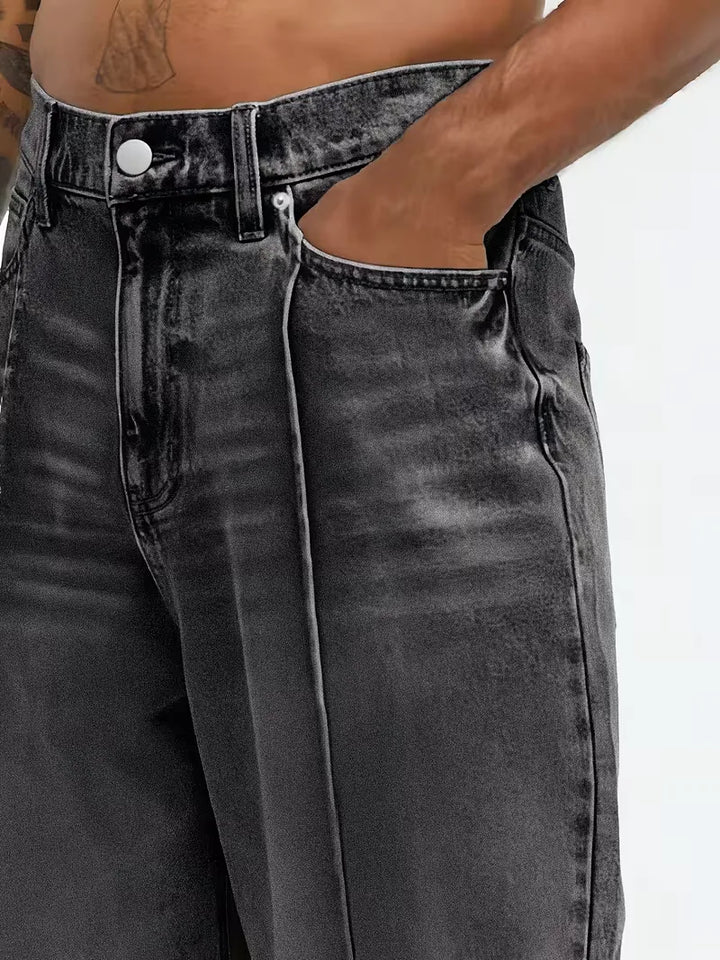 Veelzijdige heren loose fit jeans, lichtblauw, biedt comfort en stijl voor casual én modieuze gelegenheden.