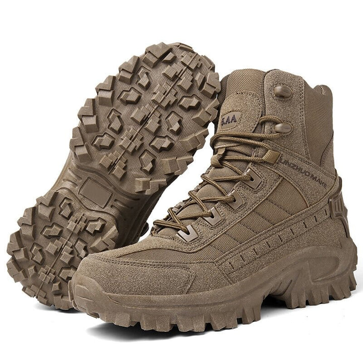Outdoorproof herenlaarzen, waterdicht en militair, ideaal voor lange tochten.