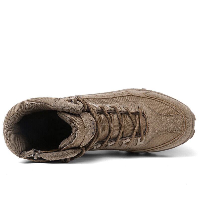 Hoge militaire herenlaarzen, waterdicht, perfect voor hiking en zware omstandigheden.