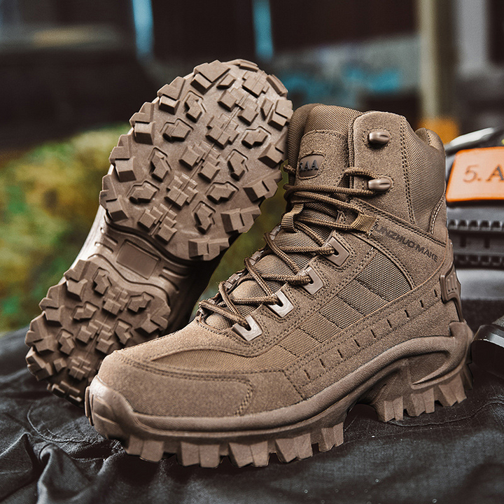 Outdoor herenschoenen, militaire look, waterdicht voor wandelingen en avonturen.