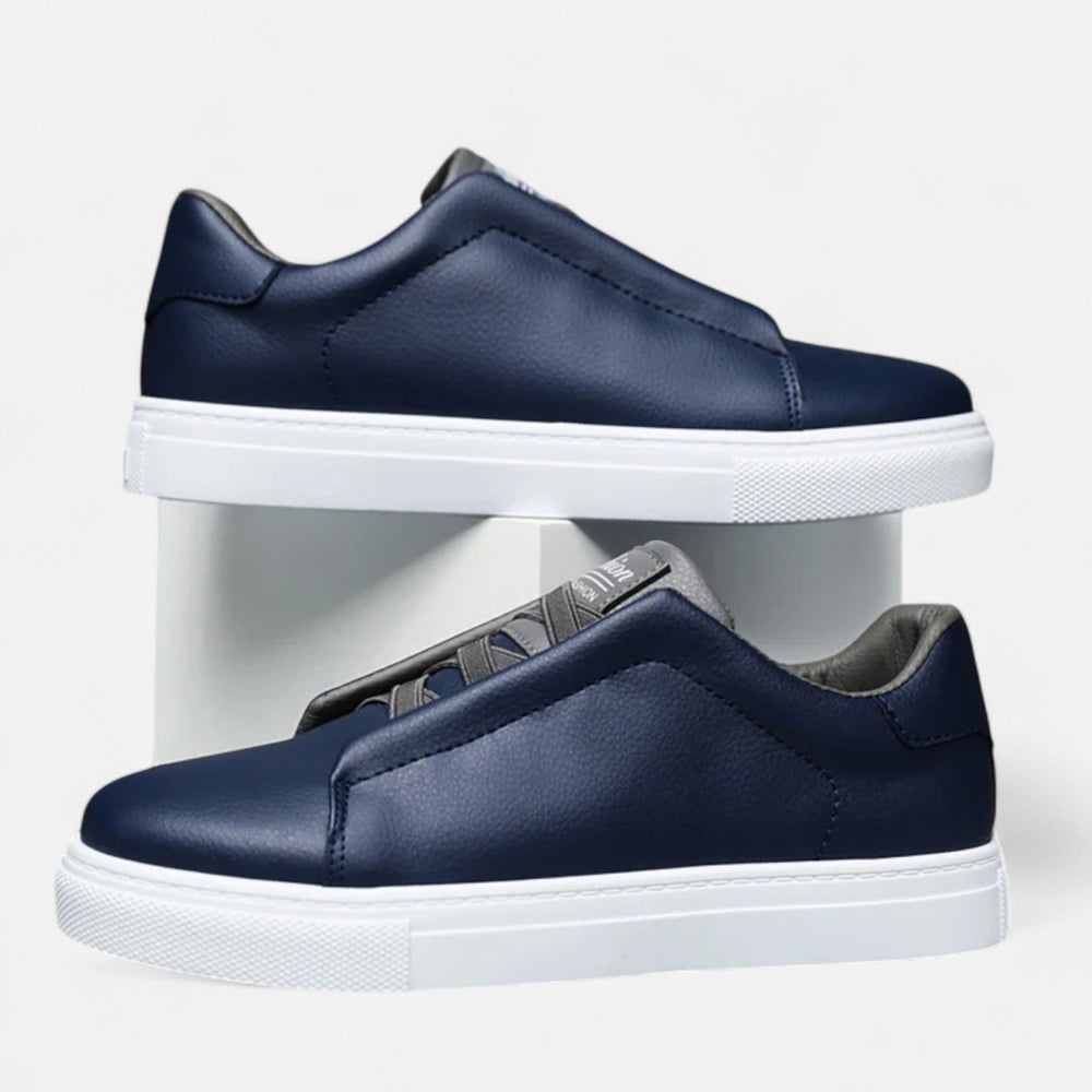 Gemakkelijke heren Noah slip-on sneakers. Deze comfortabele vetersloze modeschoenen zijn ideaal voor elke dag.