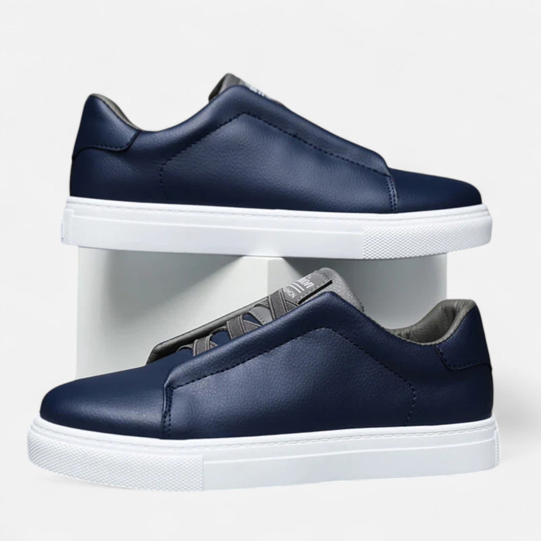 Gemakkelijke heren Noah slip-on sneakers. Deze comfortabele vetersloze modeschoenen zijn ideaal voor elke dag.