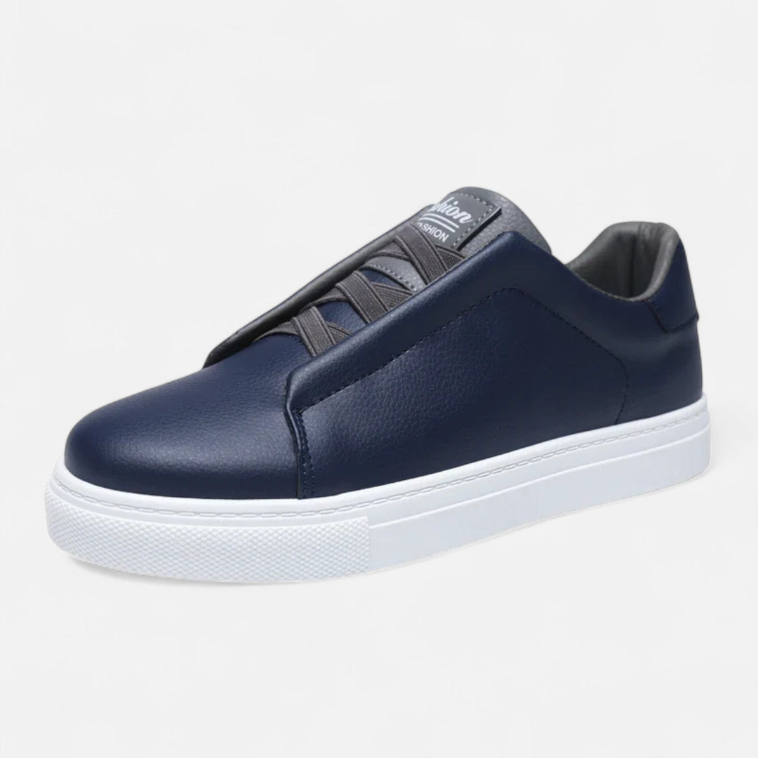 Comfortabele Noah heren slip-on sneakers. Zachte en ondersteunende vetersloze schoenen voor langdurig dagelijks draaggemak.