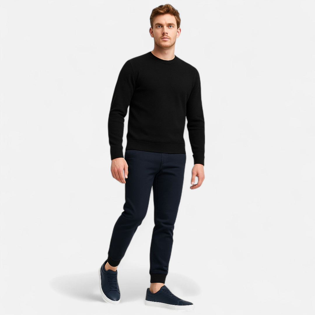 Zij-aanzicht van stijlvolle heren Noah slip-on sneakers. Toont het slanke ontwerp en de comfortabele zool voor dagelijks gebruik.