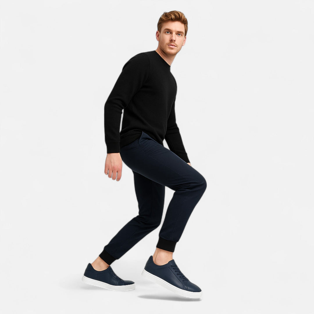 Bovenaanzicht van Noah heren slip-on sneakers. Het vetersloze instapdesign zorgt voor moeiteloos aan- en uittrekken.